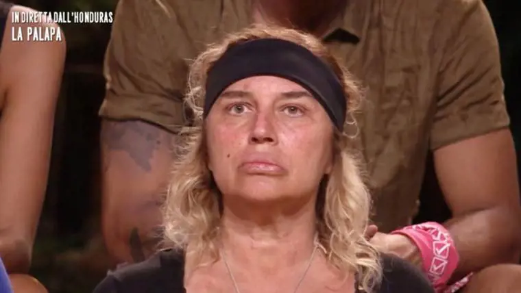 La pizza poi il malore: il ritorno choc di Lory Del Santo