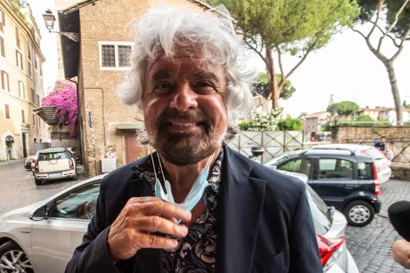 M5S, non solo Petrocelli: il vergognoso post di Grillo