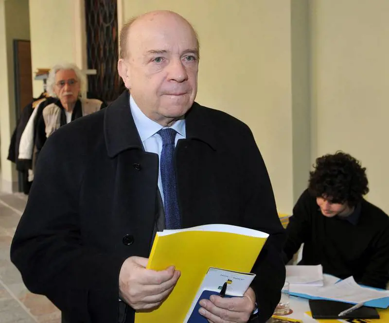 Il nuovo gioco di società dei radical chic: allarme Costituzione se vince la destra
