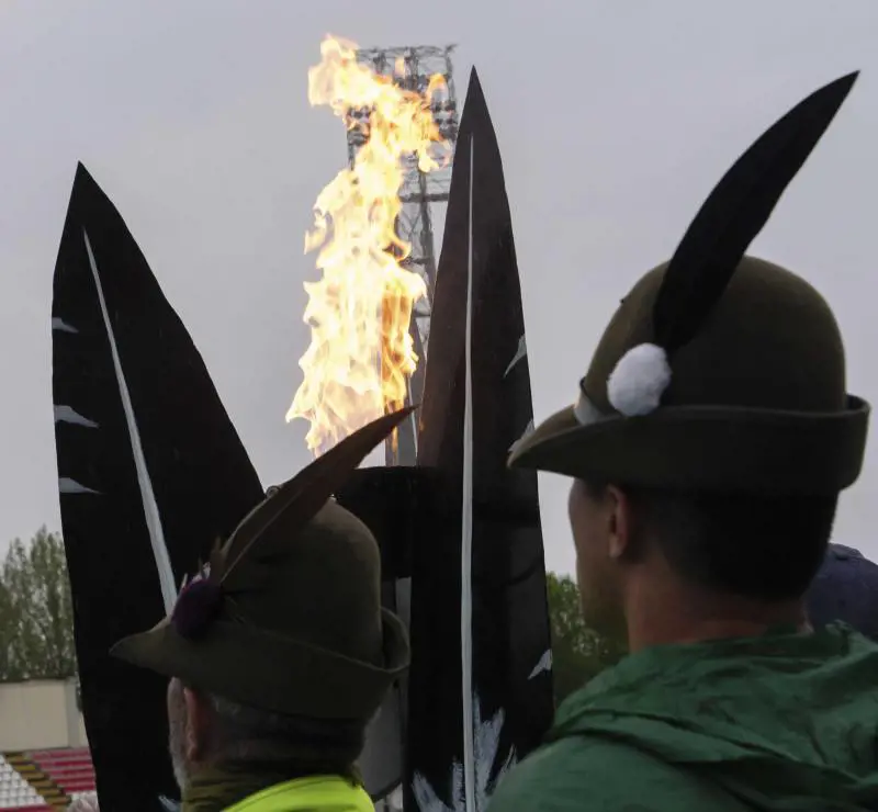 Mettiamo gli Alpini sui vagoni