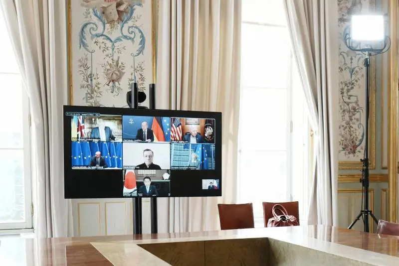 G7 con l'Ucraina e con Zelensky: "Putin non deve vincere"