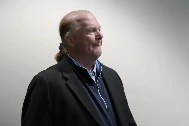 Abusi sessuali, il super chef Mario Batali assolto dalle accuse
