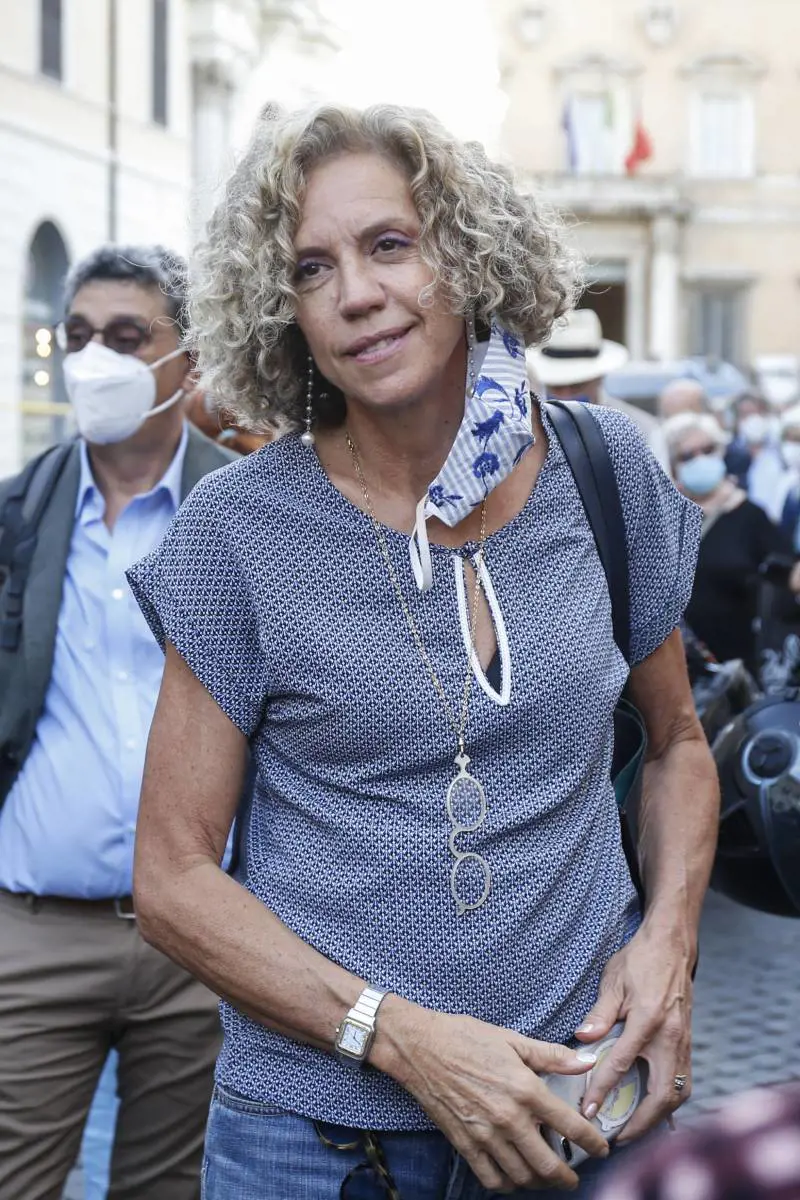 Cirinnà, i soldi nella cuccia giusta