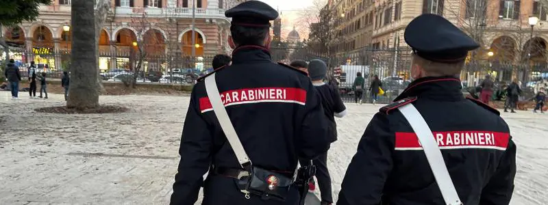 Due carabinieri (foto di repertorio)