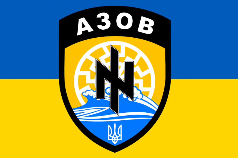 L'emblema del reggimento Azov. Sullo sfondo, in bianco, il sole nero. In primo piano il Wolfsangel. Entrambi i simboli provengono dall'iconografia nazionalsocialista