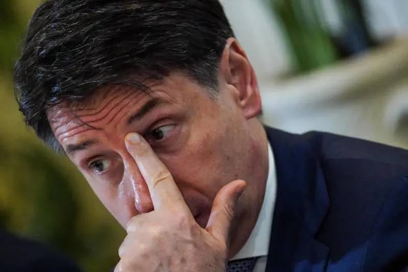 Adesso Conte si nasconde: il M5s sparisce dal voto