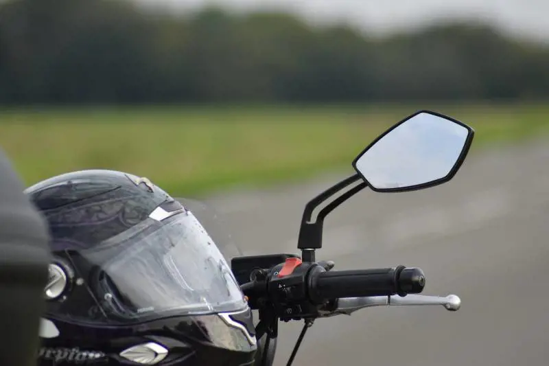 Freni montati male: così padre e figlia morirono in moto
