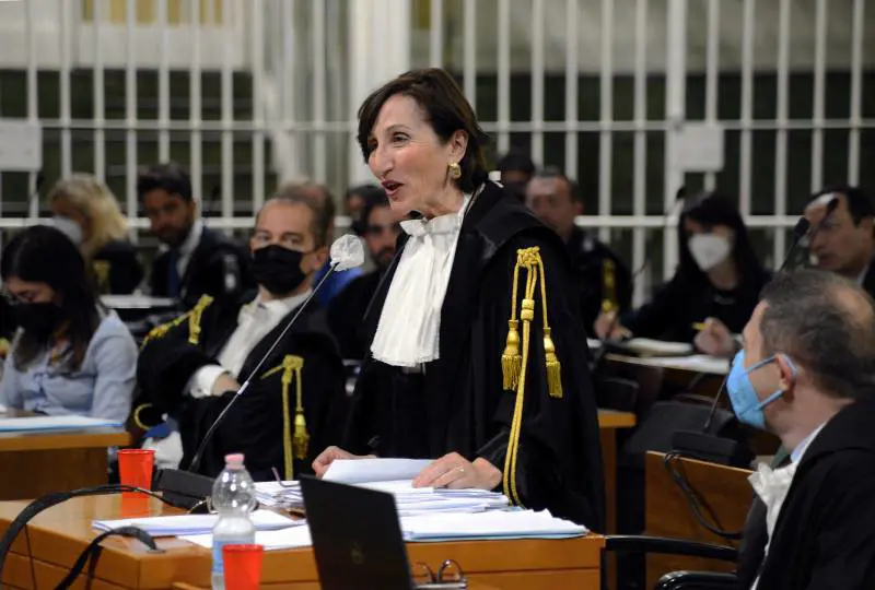 Il pm aggredisce il Cav nel processo Ruby ter. "Frasi di cattivo gusto"