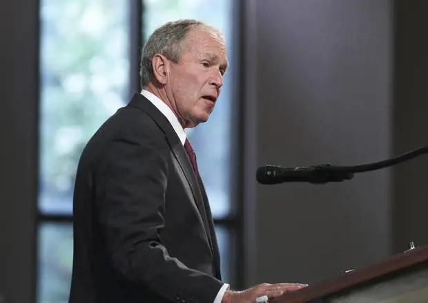 "Ingiustificata invasione in Iraq": la gaffe che imbarazza George Bush
