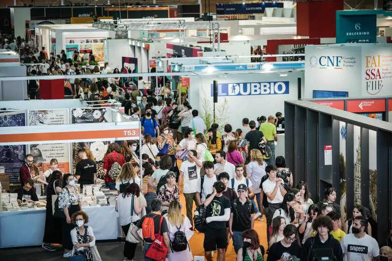 Salone, i grandi scrittori di ieri e la solita intellighenzia di oggi
