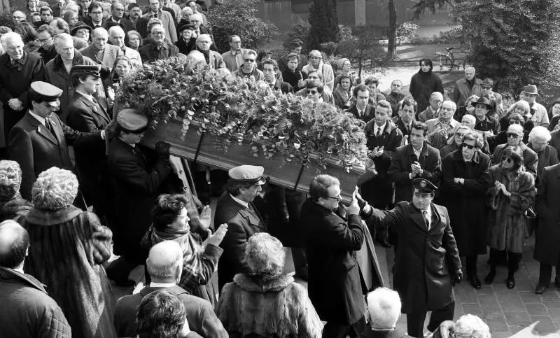 La pistola, il "paziente sospetto" e il delitto: "Nessuna resistenza"