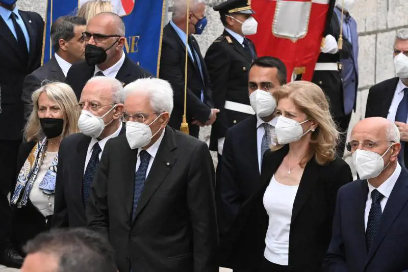 Omaggio a De Mita dal "colonnello" Mattarella. L'eterno potere della sinistra democristiana