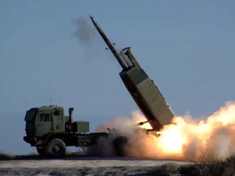 Una gittata di 80 km: gli Himars per affondare i russi
