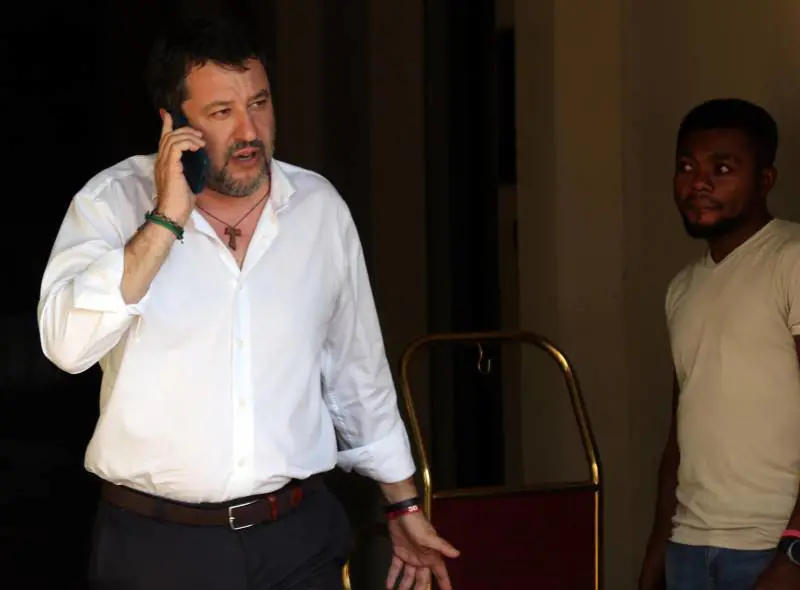 Ora il Capitano vede nero e attacca Draghi, Pd e Ue