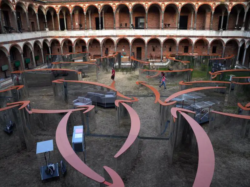 Piazze, palazzi e caserme le "perle" del Fuorisalone