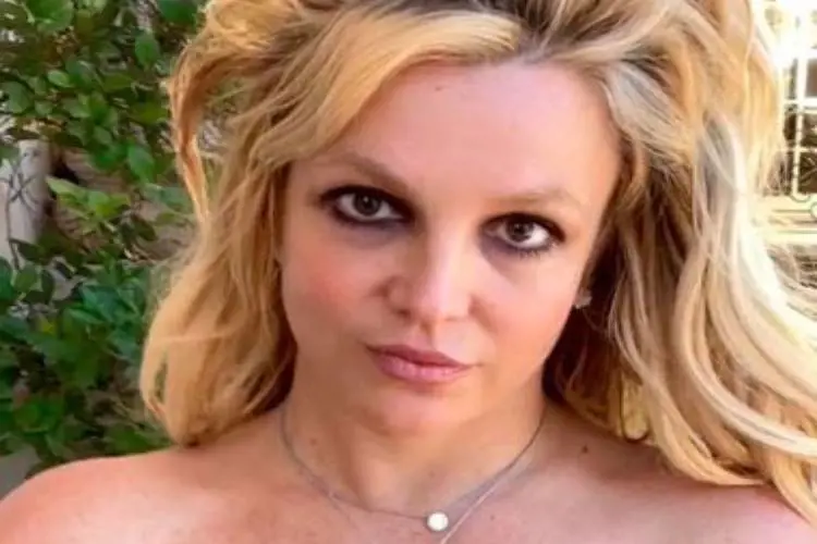 "Le rovino il matrimonio". L'ex di Britney Spears fa irruzione durante il rito