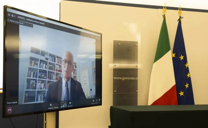 La verità di Gabrielli: "Ecco cosa è successo con le liste pro-Putin in Italia"