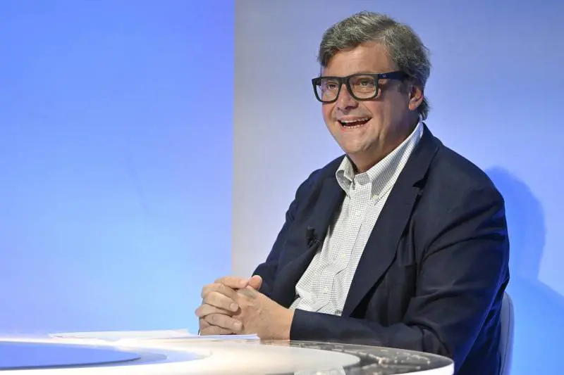 Baruffa al centro. E Calenda fa infuriare tutti