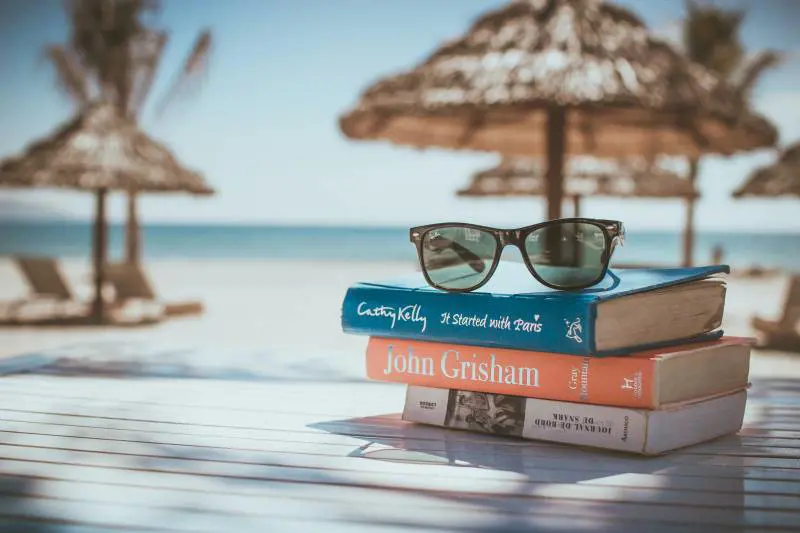 5 libri da leggere sotto l’ombrellone