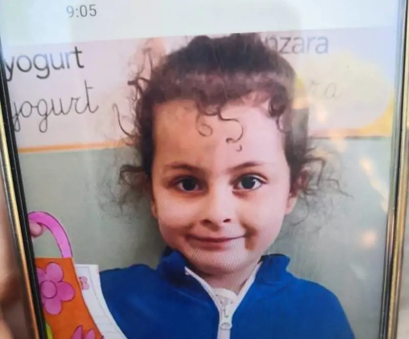 La piccola Elena colpita con la zappa. Così la mamma aveva pianificato tutto