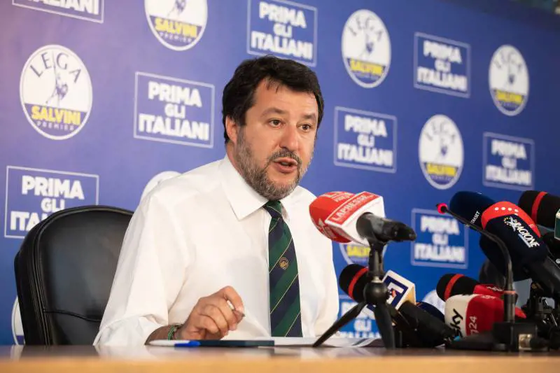 Caro bollette: +27%. E Salvini rilancia: nucleare a Milano