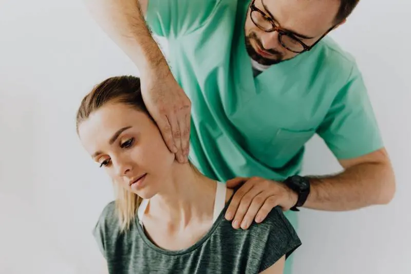 Patologie tiroidee, come riconoscere i campanelli d'allarme