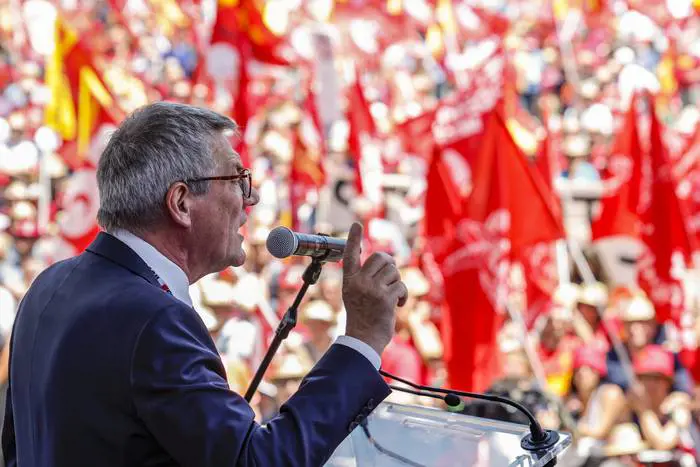 Una nuova tassa al 100%: l'assurda proposta di Landini