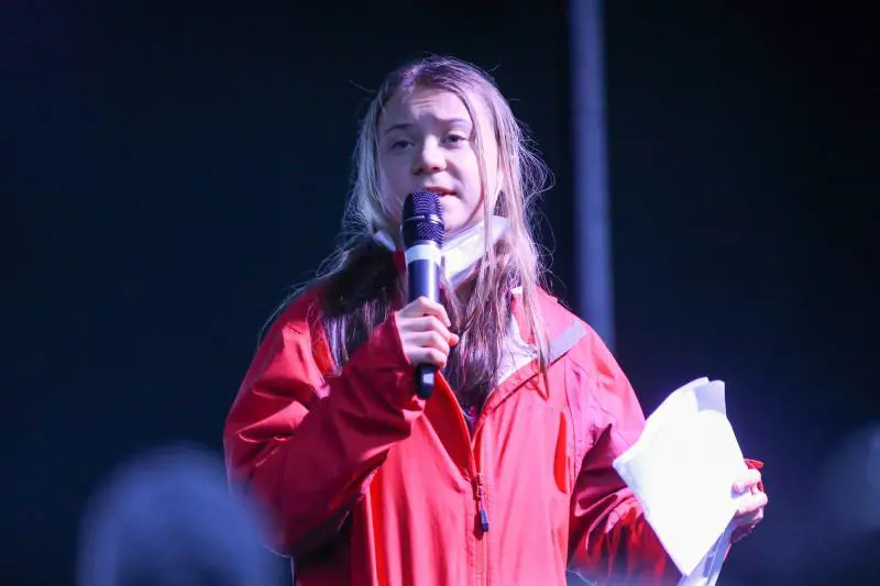 Ora Greta vuole rieducarci, delusione no vax e Fini: quindi, oggi...