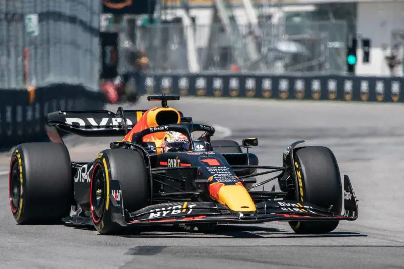 Max è ancora insuperabile. Ferrari, rimonta incompiuta