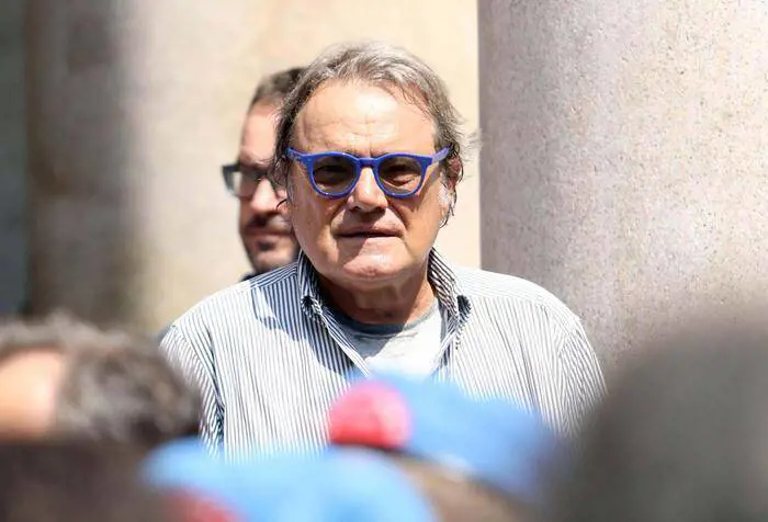 L'ultima di Toscani: "Vangelo e Bibbia fake news"