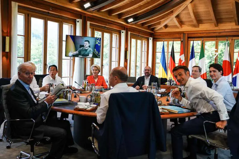 Dal G7 lo scudo antirazzi. Più vicino il tetto sul gas. "Putin non dovrà vincere"