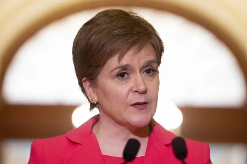 “ Sono innocente”. Rilasciato l’ex premier scozzese Sturgeon
