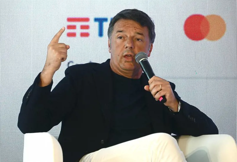 Renzi lancia un "patto" per Draghi. Ma i partiti sono stanchi di stare insieme