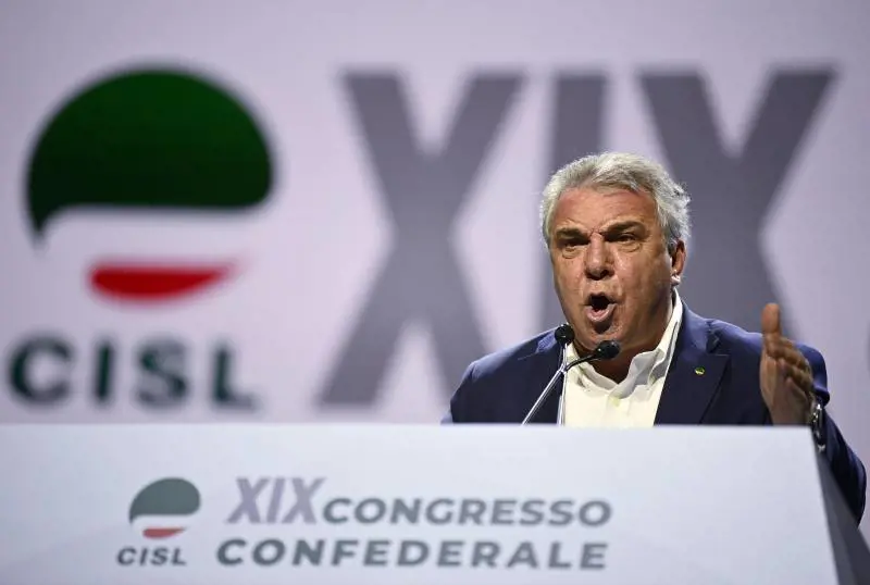 Salario minimo boomerang. Così farà aumentare il nero