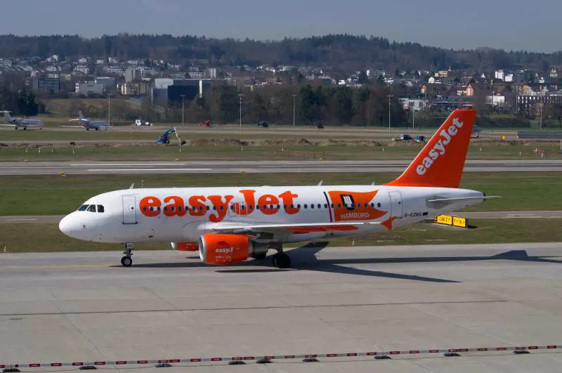 L’aereo è troppo pesante: 500 euro per chi rinuncia a volare