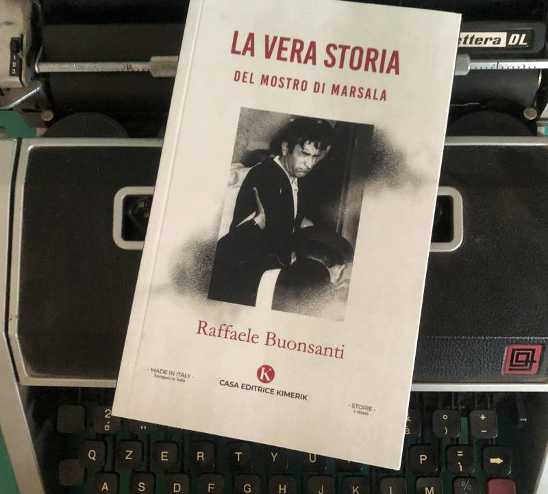 Michele Vinci sulla copertina del libro di Raffaele Buonsanti
