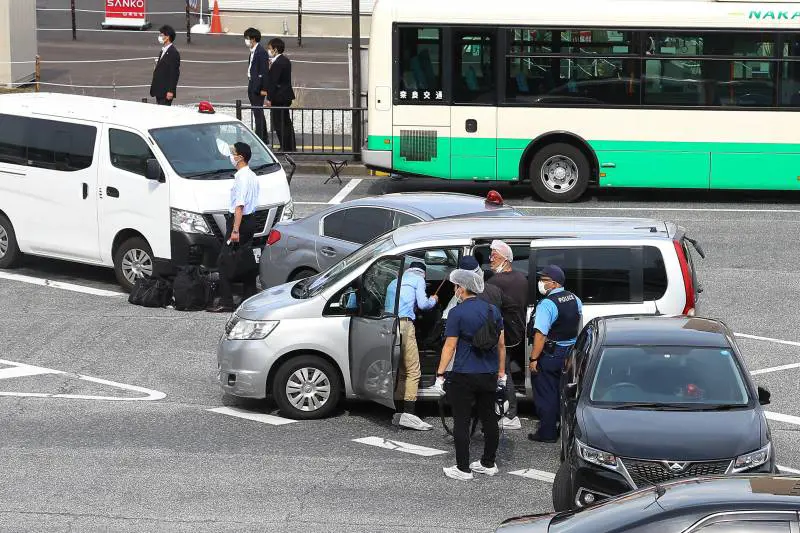 Tetsuya, il disoccupato fanatico delle armi. L'ipotesi lupo solitario e l'ombra della setta