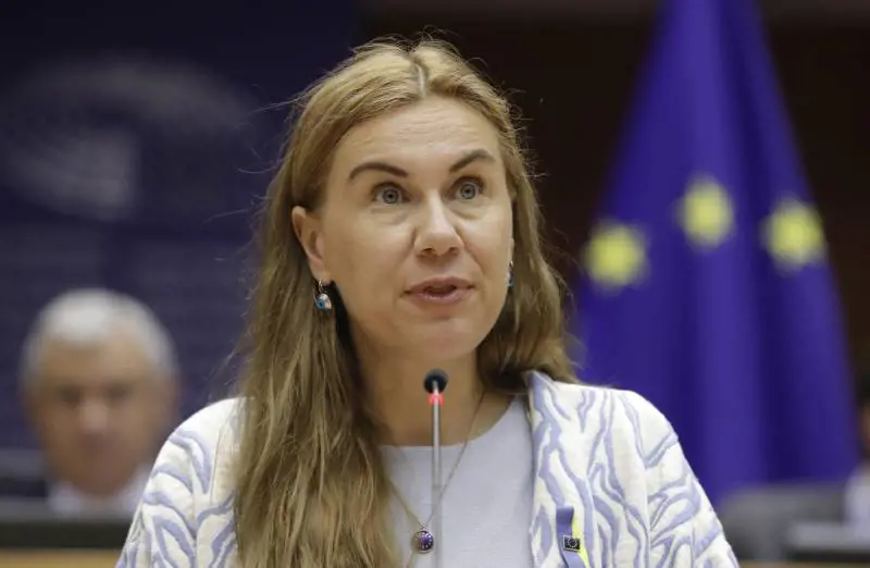 Elettricità, prezzi in volo a 400 euro. Le imprese pagano 30 miliardi in più