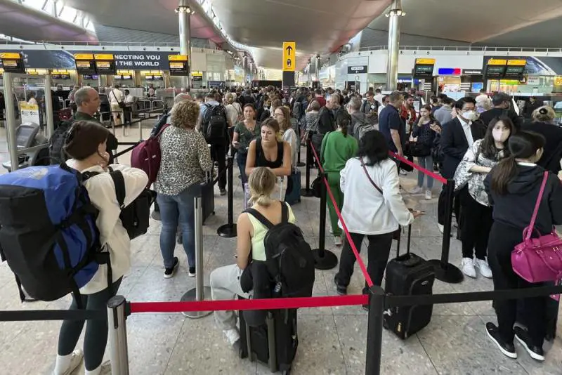 Perché non si possono più comprare biglietti aerei per Londra