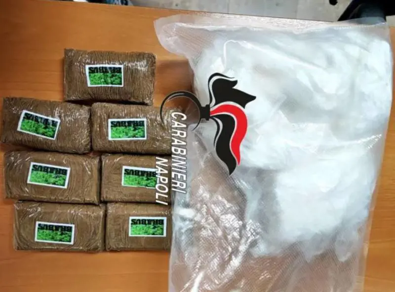 Una "mozzarella" di cocaina: arrestato 33enne