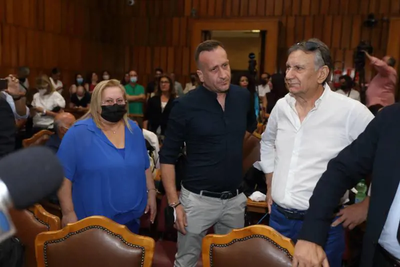 Delitto Mollicone, assolti tutti gli imputati Bagarre in aula, imputati costretti a fuggire