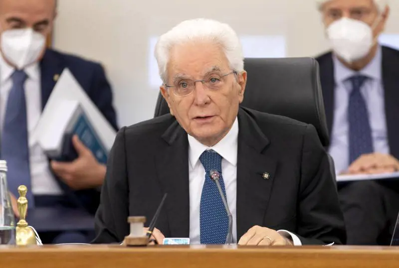 Mattarella resta senza alternative dopo il flop delle consultazioni con tutti i leader