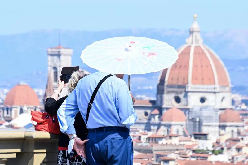 Caldo, combatterlo con i rimedi naturali per gli over 60