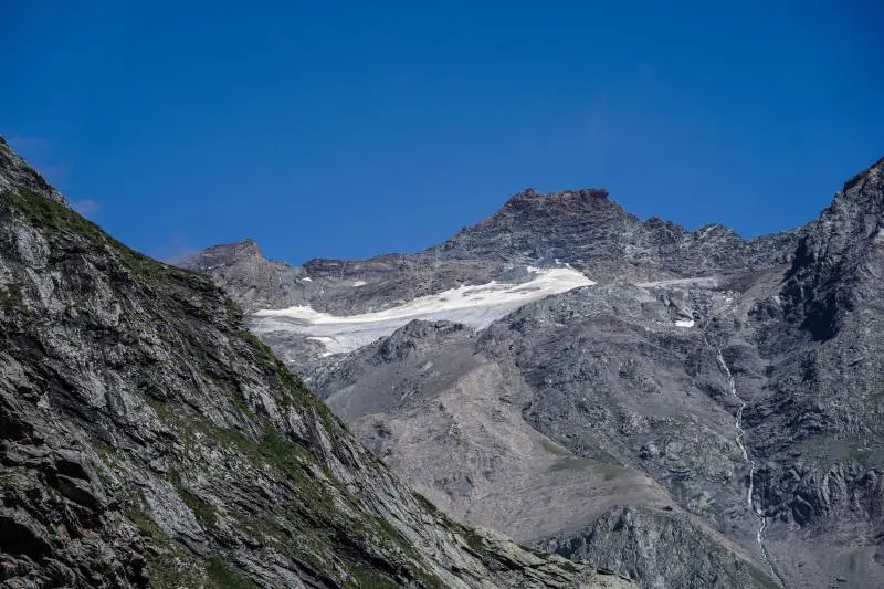 I ghiacciai alpini ai minimi storici: "Va avanti da decenni, ecco perché"