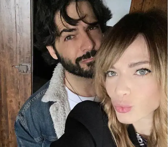 Le liti, il tradimento, i gossip. La Chiatti rompe il silenzio sulla crisi con Bocci