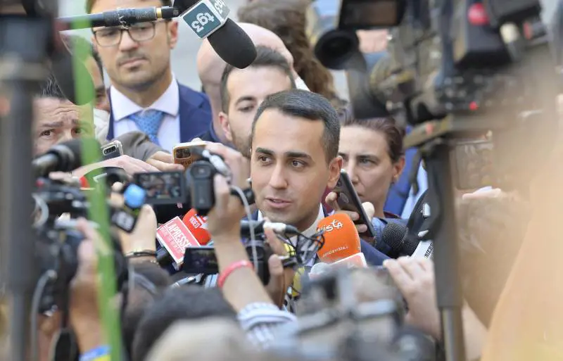 L'attacco di Di Maio: "Governo caduto per chi strizza l'occhio a Putin"