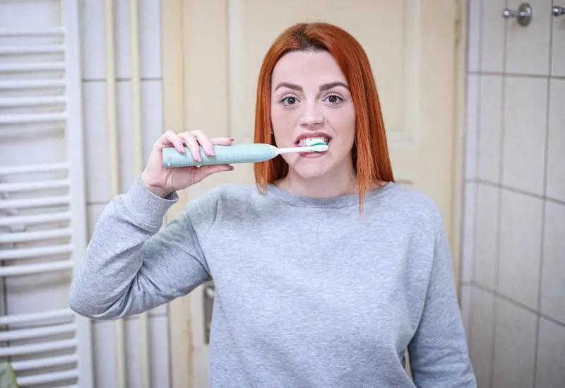Denti sensibili, cause e rimedi naturali