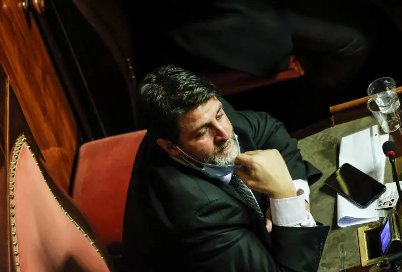 Le mani della sinistra sui 12 eletti all'estero "Sistema farraginoso, colpa della Farnesina"
