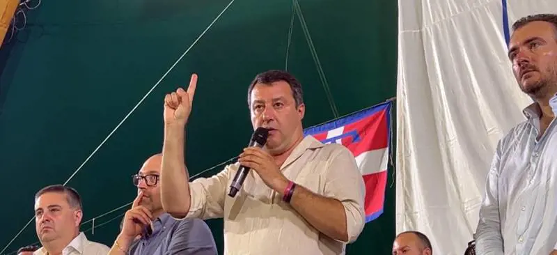 Il nuovo corso di Salvini: berlusconiano e senza barba. "Non parliamo di incarichi ma lui può ambire a tutto"
