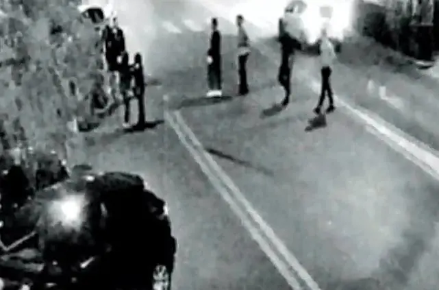 "Ci insegnavano a uccidere l'avversario". La foto che incastra i Bianchi